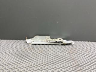 петля крышки багажника Renault Megane 2 поколение LM0B 2005, 1.6 л., K4M 760, бензин, МКПП, 632 — gris boreal-2, седан, передний привод, 8200011068