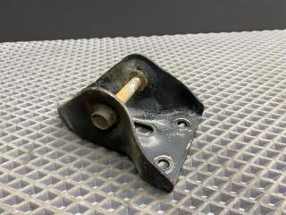 кронштейн (крепление) Chevrolet Lacetti 1 поколение J200 2012, 1.6 л., F16D3, бензин, МКПП, хетчбэк 5 дв., передний привод, правый руль, 96550057