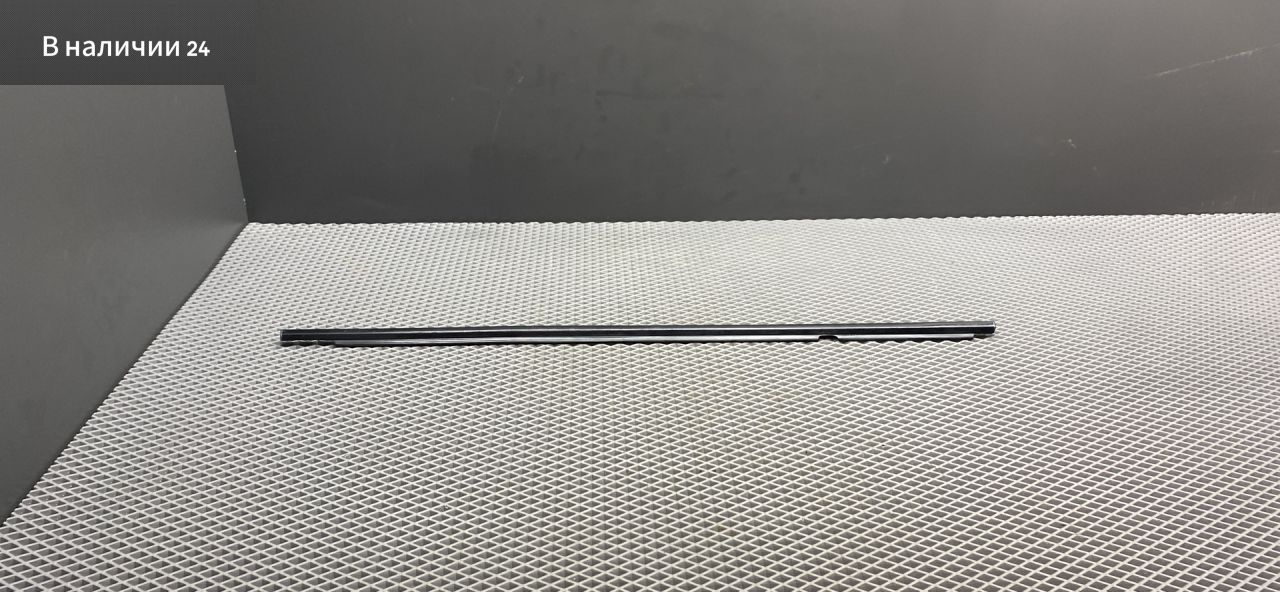 Уплотнитель стекла Toyota Corolla 9 поколение (E120/E130) CDE120 2004, 1.6 л., 3ZZ-FE, бензин, МКПП, 8q3 - grayish blue, седан, передний привод, 7573012262, 75730-12260, 75730-12261 - фото №1