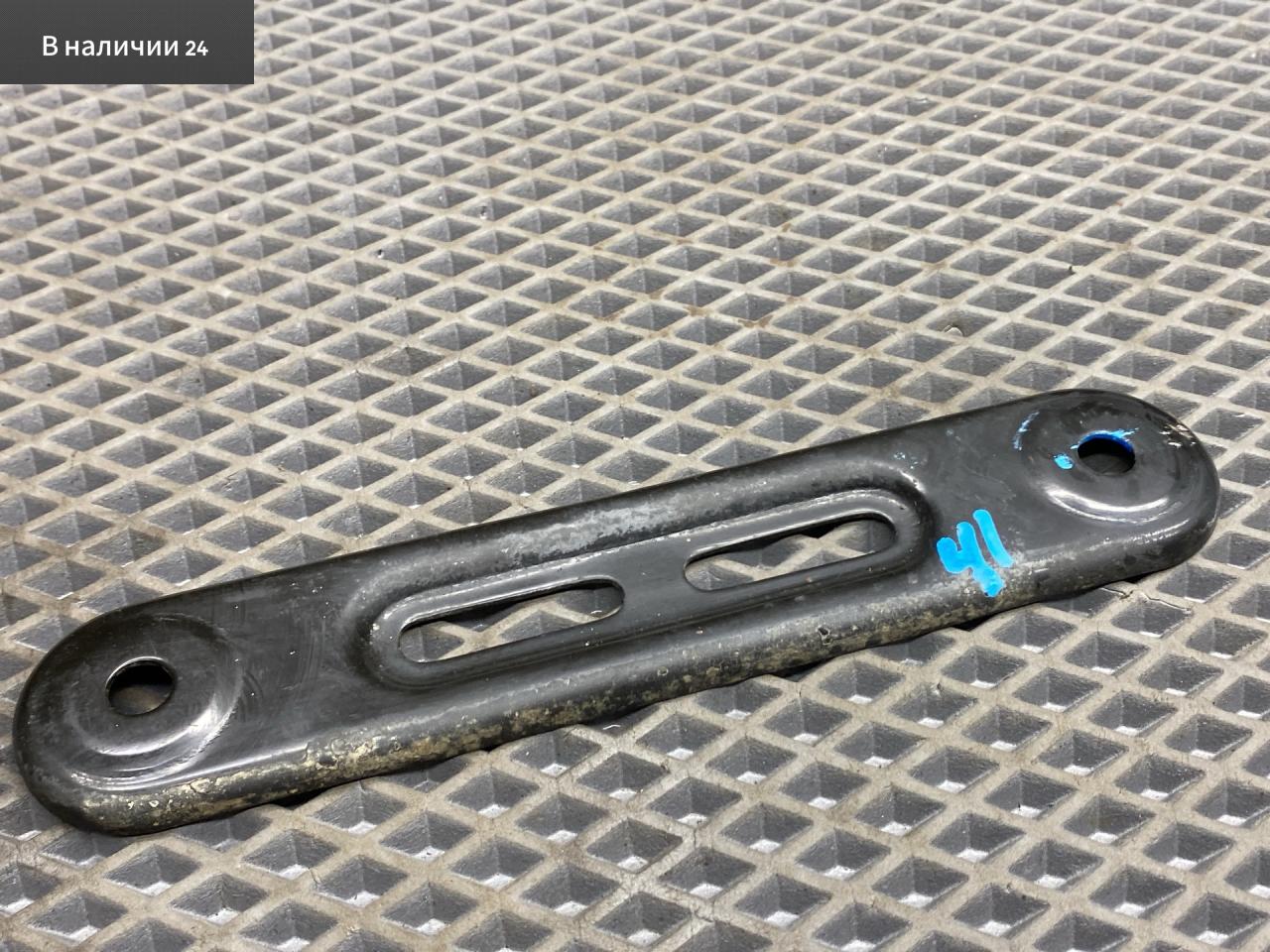 кронштейн (крепление) Chevrolet Lacetti 1 поколение J200 2012, 1.6 л., F16D3, бензин, МКПП, хетчбэк 5 дв., передний привод, правый руль, 96378564 - фото №1