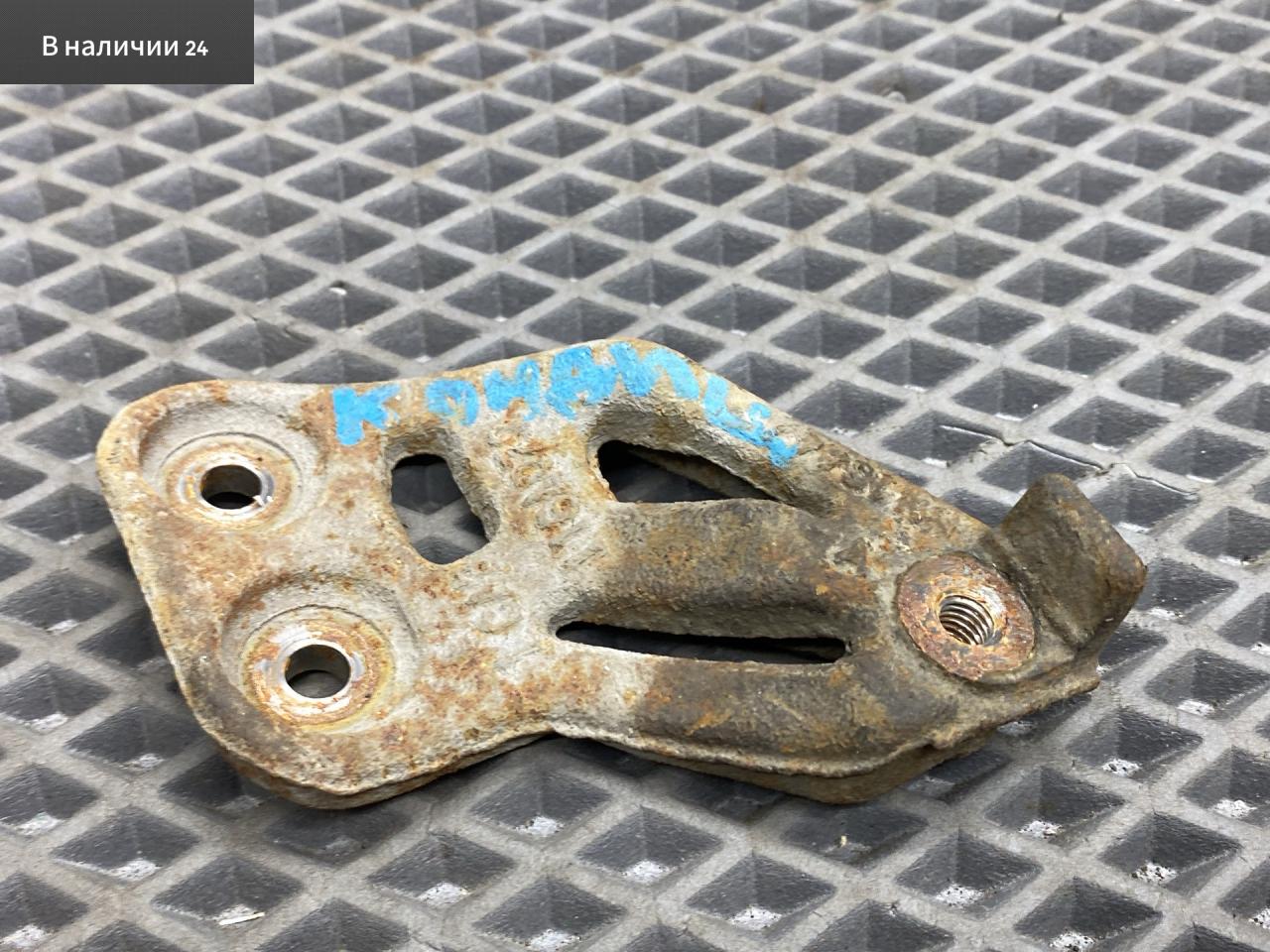 кронштейн компрессора кондиционера Mitsubishi Lancer 10 поколение CY2A 2008, 1.5 л., 4A91, бензин, АКПП, x42b - черный, седан, передний привод, 116A072 - фото №1