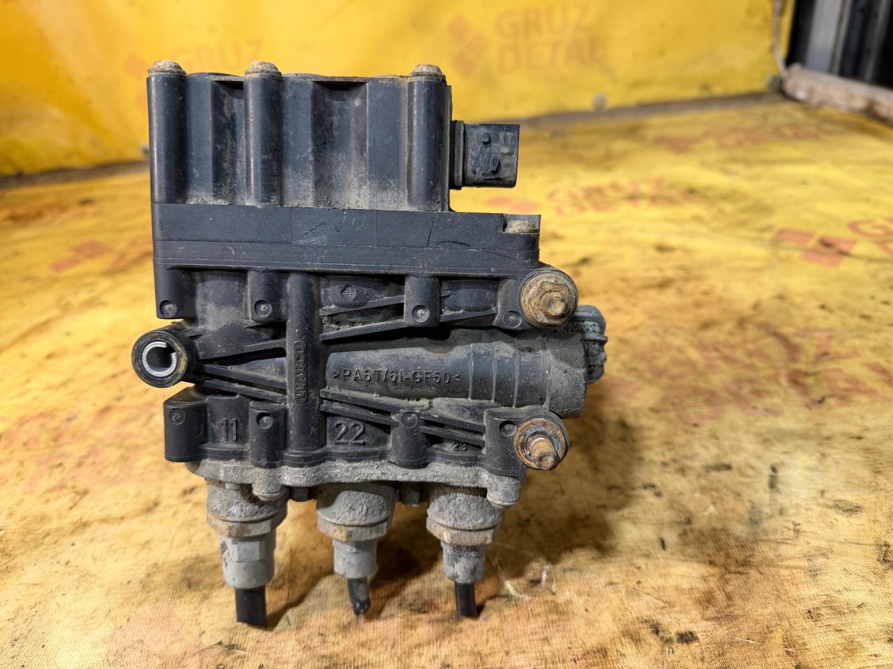 кран уровня подвески Mercedes-Benz, 4728900410 - фото №1