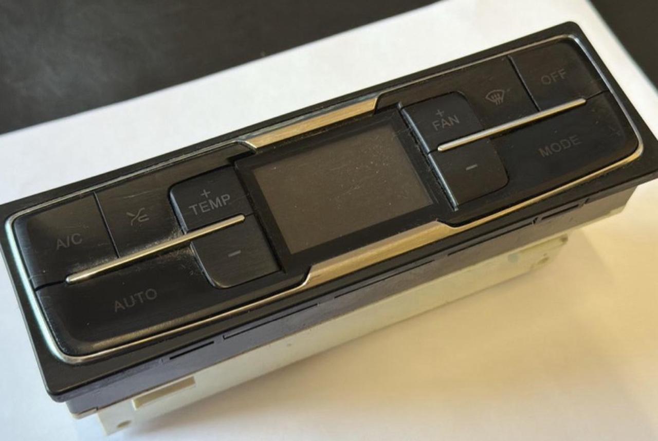 блок управления печки / климат-контроля Sitrak C7H 2023, АКПП, 712W619420630 - фото №1