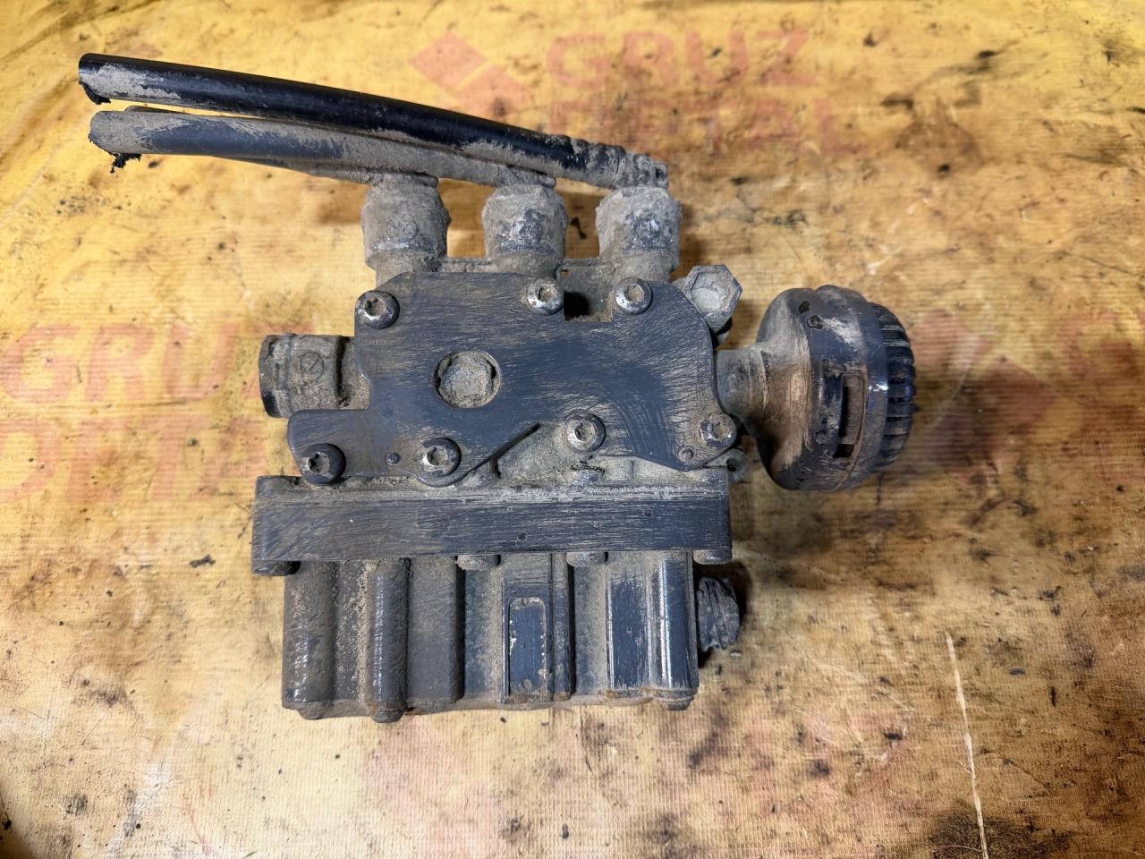 кран уровня подвески DAF XF 105 2 поколение 2019, MX340 U1, 1343255 - фото №1