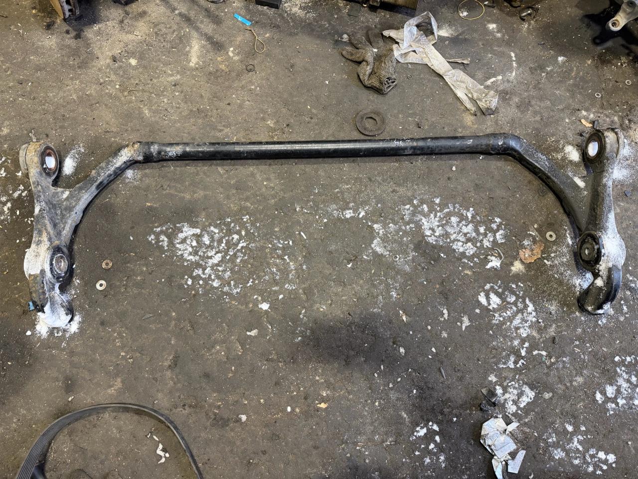 Торсион кабины (Стабилизатор) Mercedes-Benz Actros 3 поколение (MP3) 2017, OM501, A9428902604 - фото №1