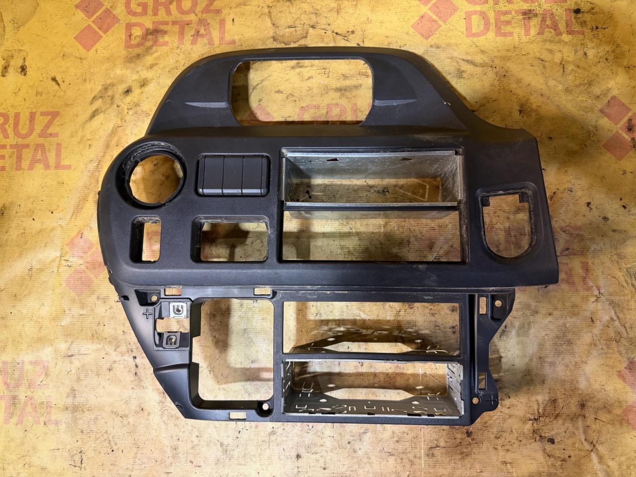 пластик DAF XF 106 1 поколение 2018, MX13, 2031135 - фото №1