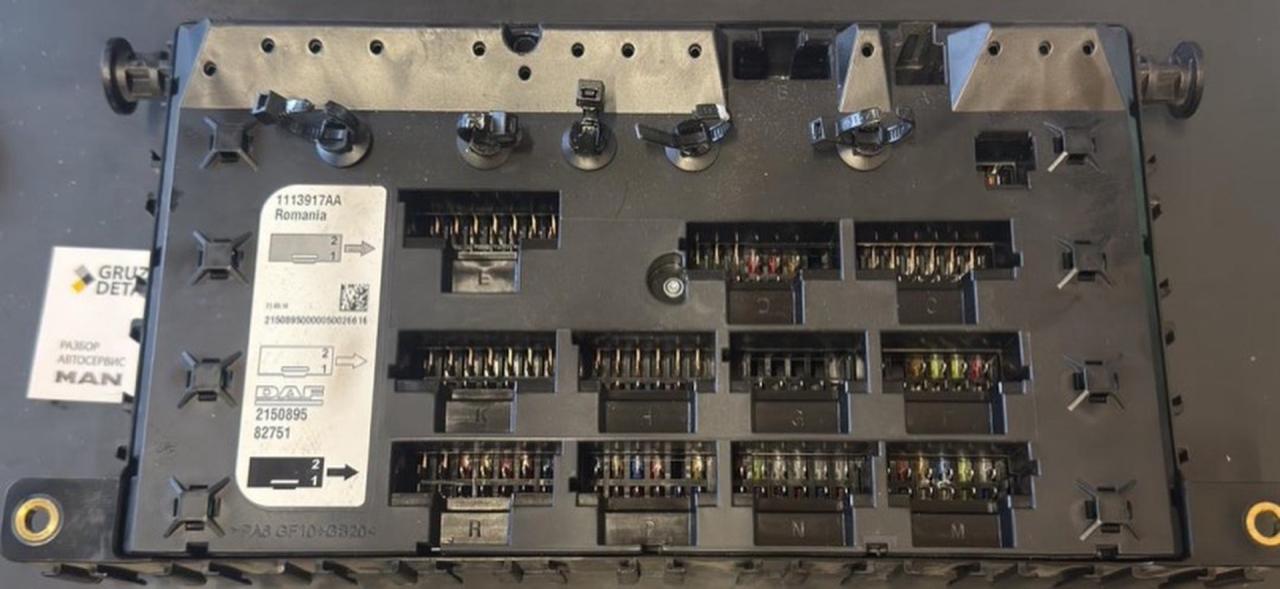 блок предохранителей DAF XF 106 1 поколение 2018, MX13, 2150895 - фото №1