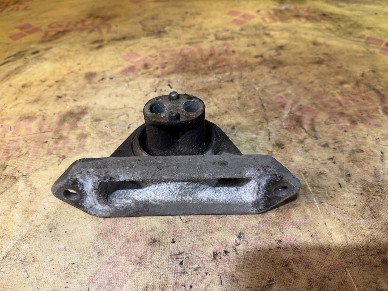 кронштейн радиатора DAF XF 106 1 поколение 2018, MX13, 1927578 - фото №1