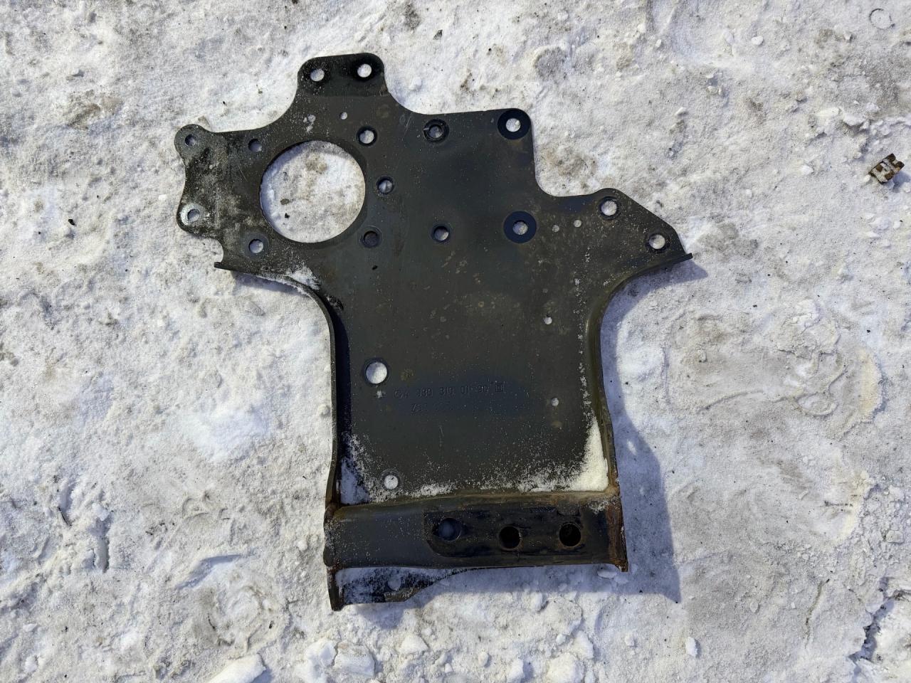 кронштейн (крепление) Mercedes-Benz Actros 3 поколение (MP3) 2017, OM501 - фото №1