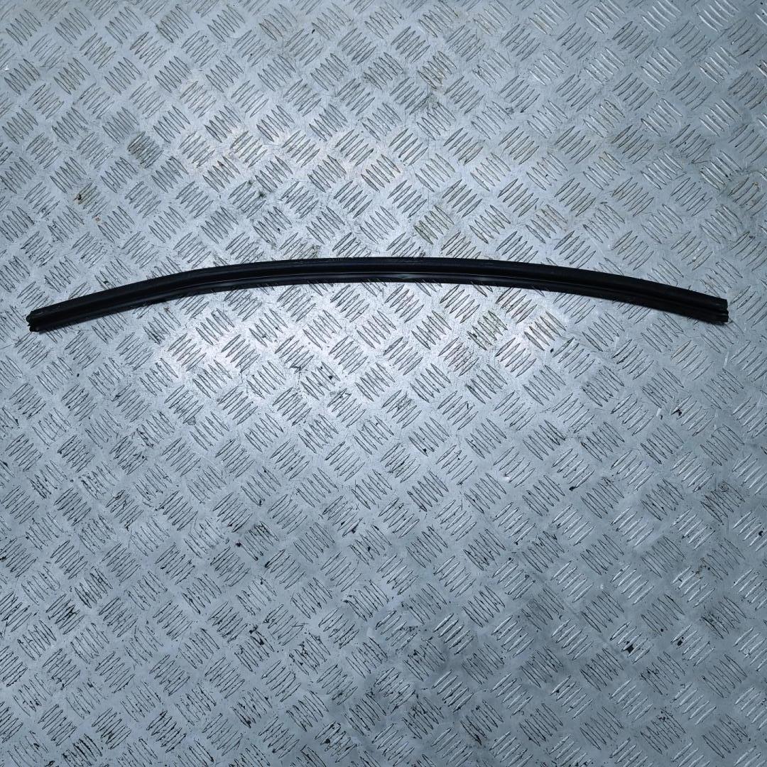 молдинг двери задней правой Audi Q7 4L 2006, 3.0 л., TDi, BUG, дизель, АКПП, бежево-серый, внедорожник 5 дв., полный привод, правый руль, 4L0837839 - фото №1