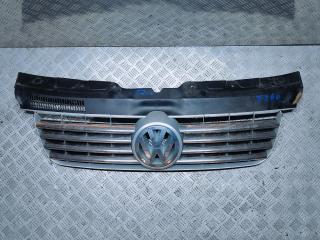 решетка радиатора Volkswagen Transporter T5 2006, 2.5 л., TDi, AXD, дизель, робот, серебристый, микроавтобус, передний привод, правый руль, 7H08071015