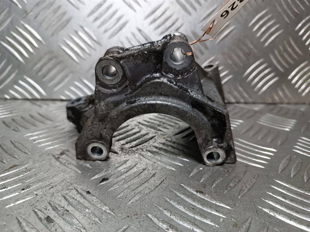 кронштейн гидроусилителя Audi A6 4F/C6 2006, 2.4 л., i, бензин, 06E145393B - фото №1