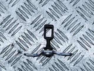 замок багажника Volkswagen Touareg 1 поколение [рестайлинг] 2007, 2.5 л., TDi, BPE, дизель, АКПП, чёрный, внедорожник 5 дв., полный привод, правый руль, 7L6845137C