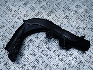 патрубок интеркулера Volkswagen Passat B6 2009, 2.0 л., TDi, CBAA, дизель, 6МКПП, серебристый, седан, передний привод, правый руль