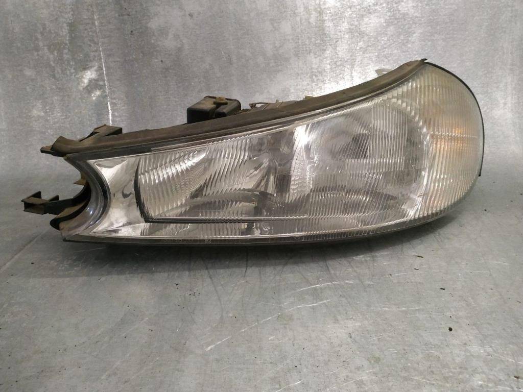 фара левая Ford Mondeo 2 поколение 1999, i, 1305235440 - фото №1