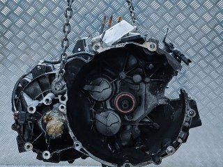 КПП механическая (МКПП) Volvo V40 1 поколение [2-й рестайлинг] 2003, 1.9 л., DCi, D 4192 T4, дизель, 6МКПП, передний привод