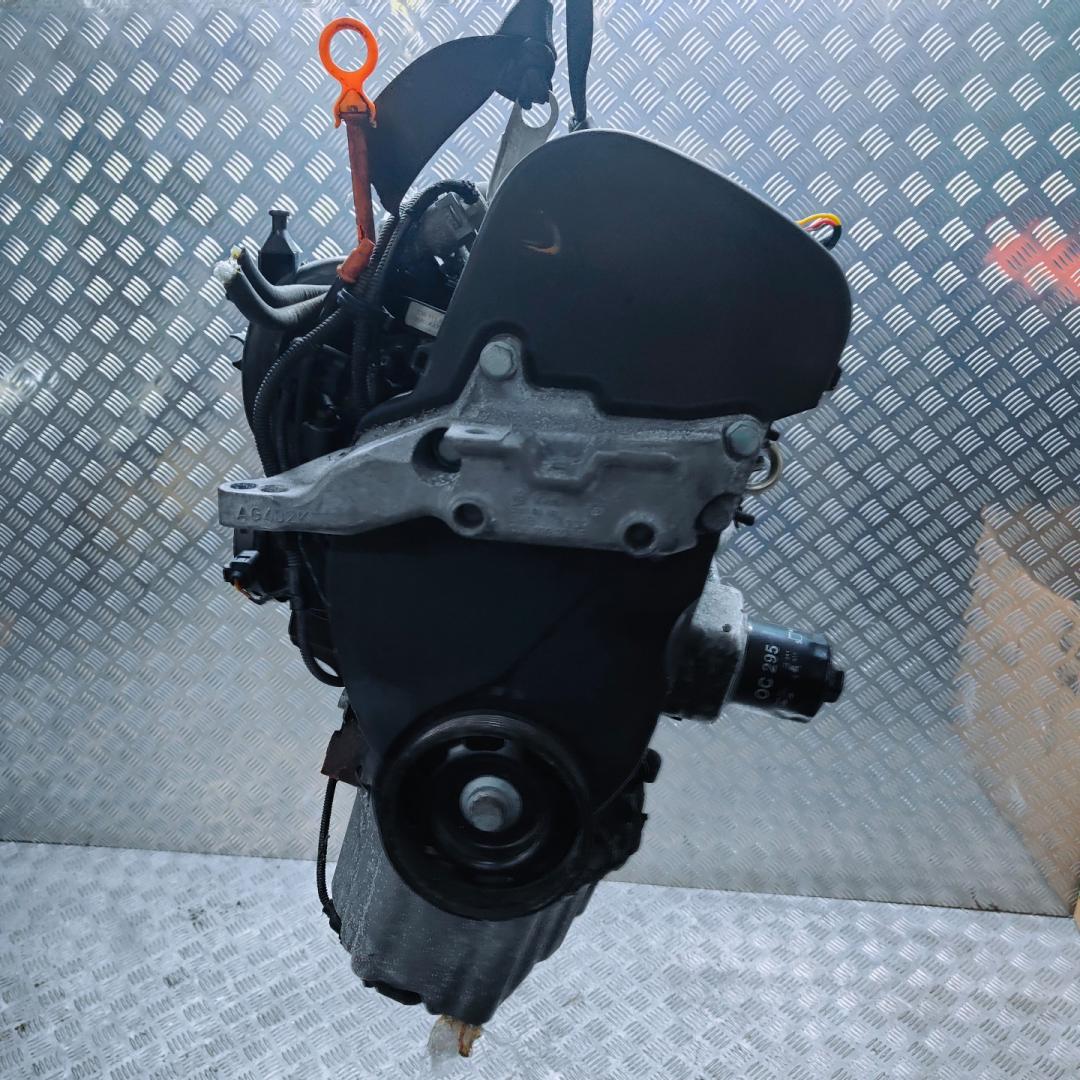 двигатель Volkswagen Golf 4 поколение 2003, 1.6 л., i, BCB, бензин, 5МКПП, передний привод, AUS, BCB - фото №1