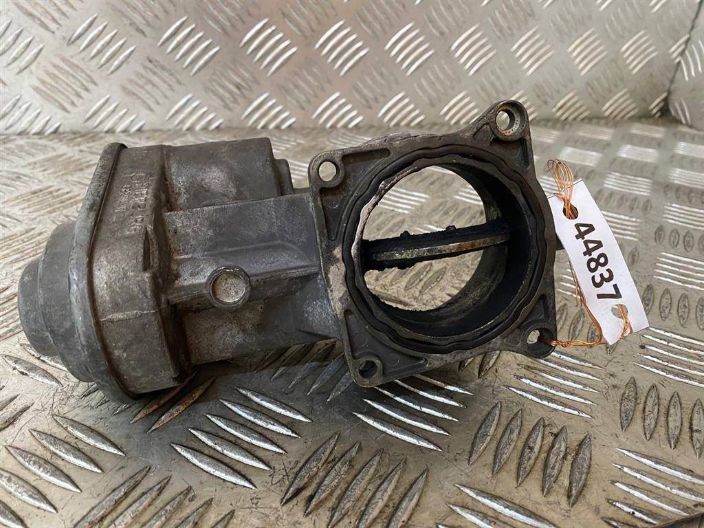 заслонка дроссельная Volkswagen Touareg 1 поколение 2004, 5.0 л., TDi, дизель, АКПП, 07Z128069A - фото №1