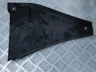 планка под капот Volkswagen Touareg 1 поколение [рестайлинг] 2007, 2.5 л., TDi, BPE, дизель, АКПП, чёрный, внедорожник 5 дв., полный привод, правый руль, 7L6819730E