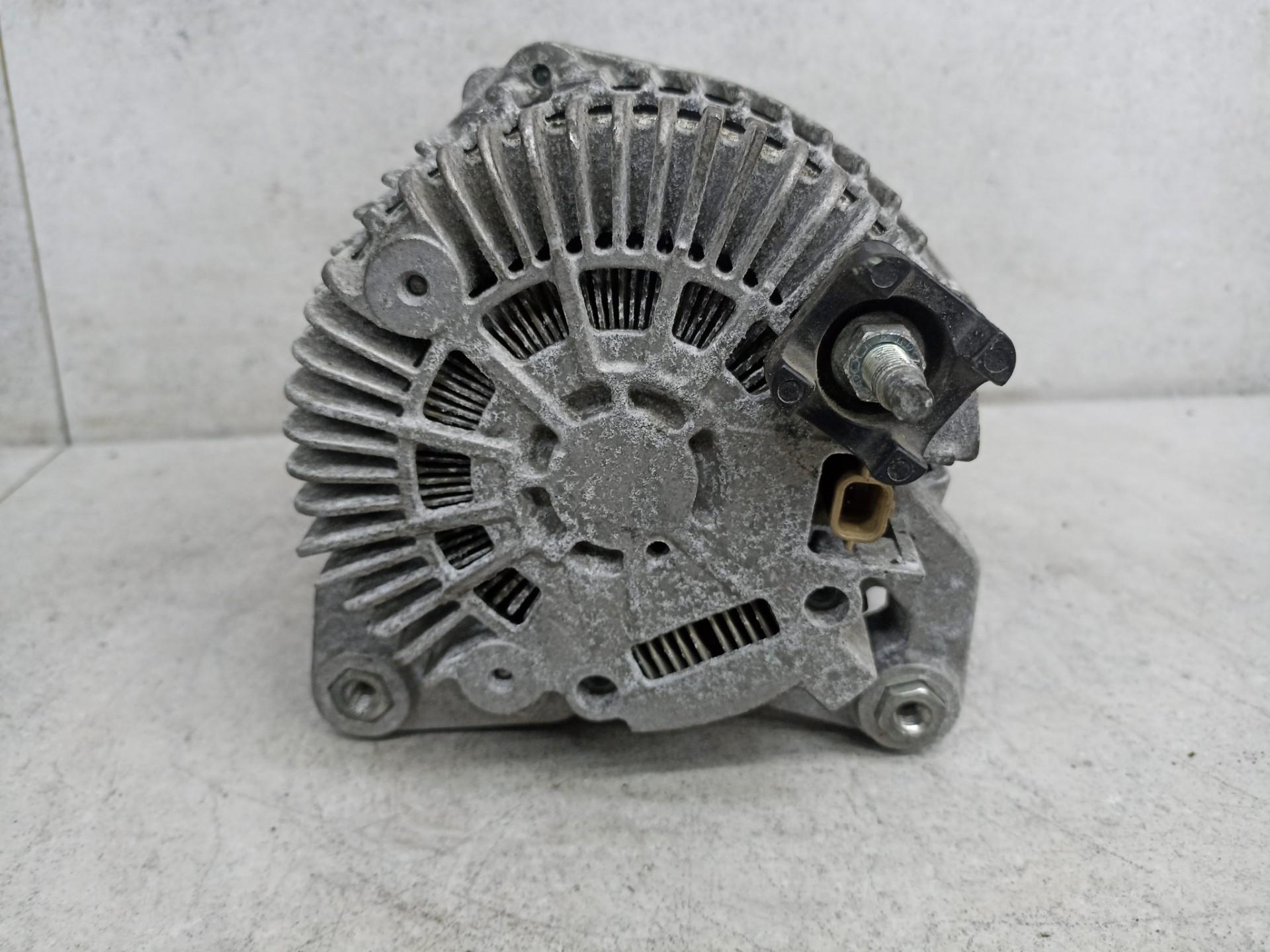 Генератор Renault Laguna 3 Megan 3 scenic 3 210a
