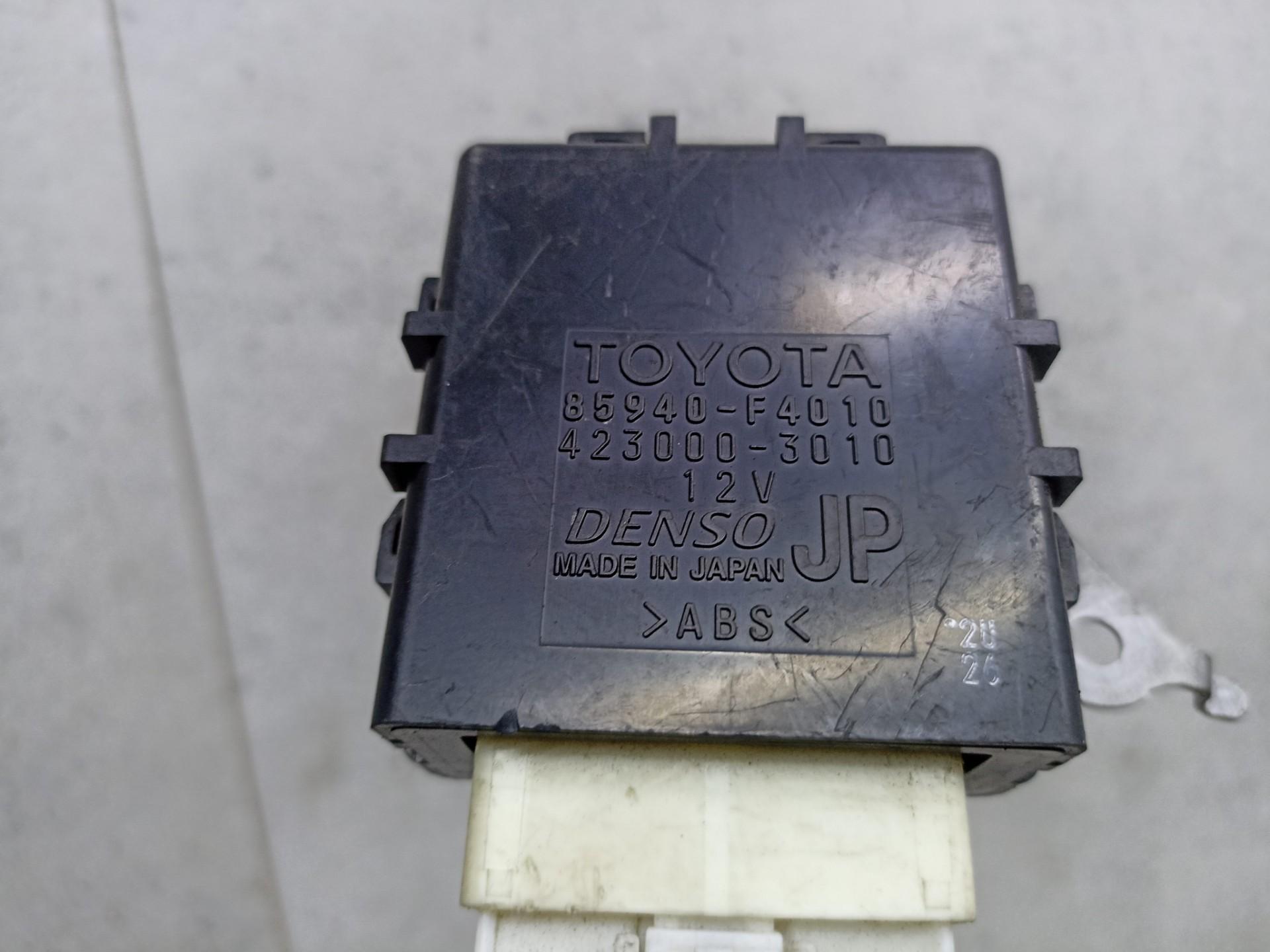Реле дворников Toyota C-HR 16-23г