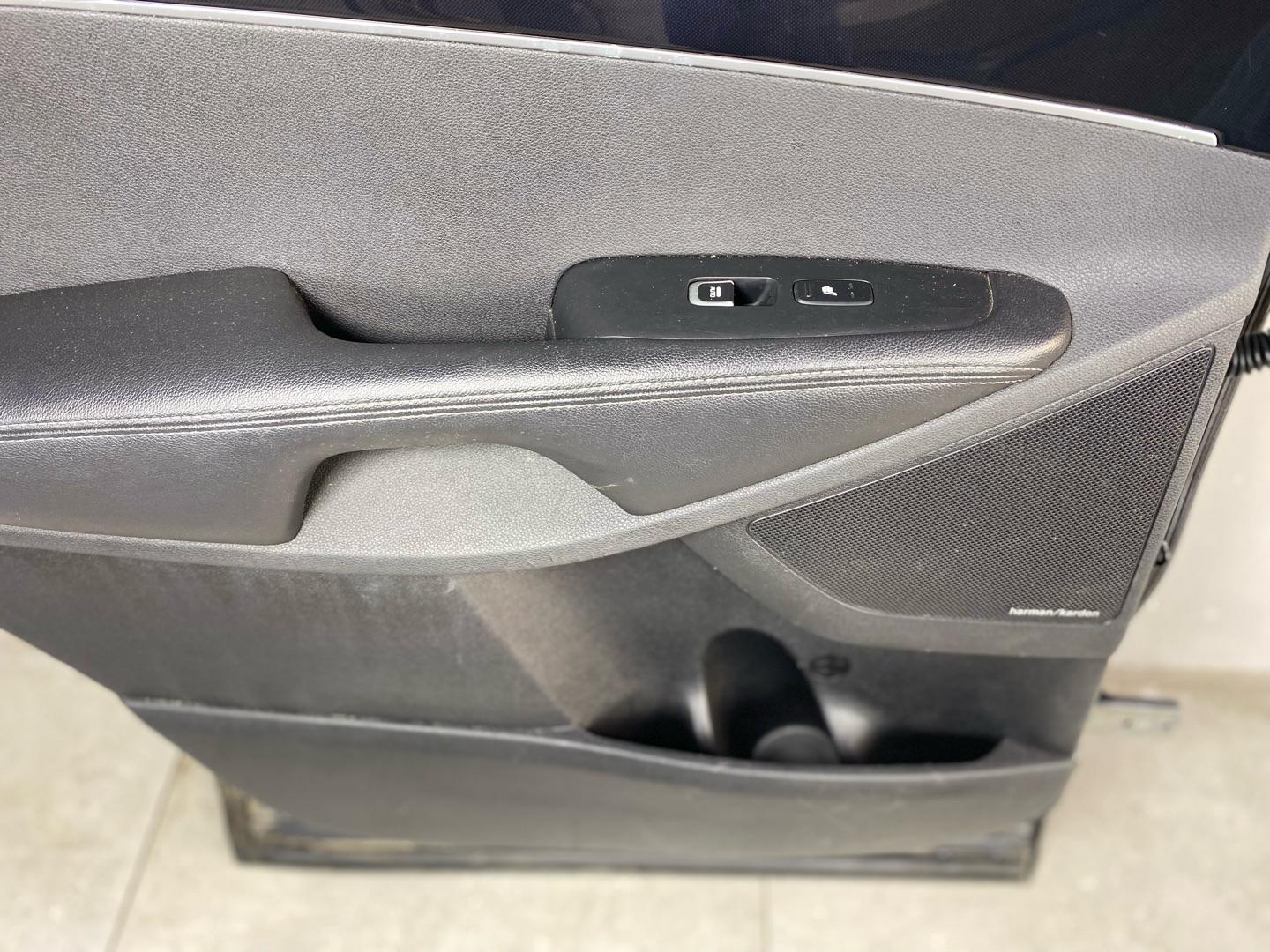 Дверь задняя левая  KIA Sorento Prime 2019г, 77003-C5000 77003C5000 ПРОДАЕТСЯ КАК НА ФОТО Отличное состояние,  оригинал,  деталь именно та,  что на фото.
