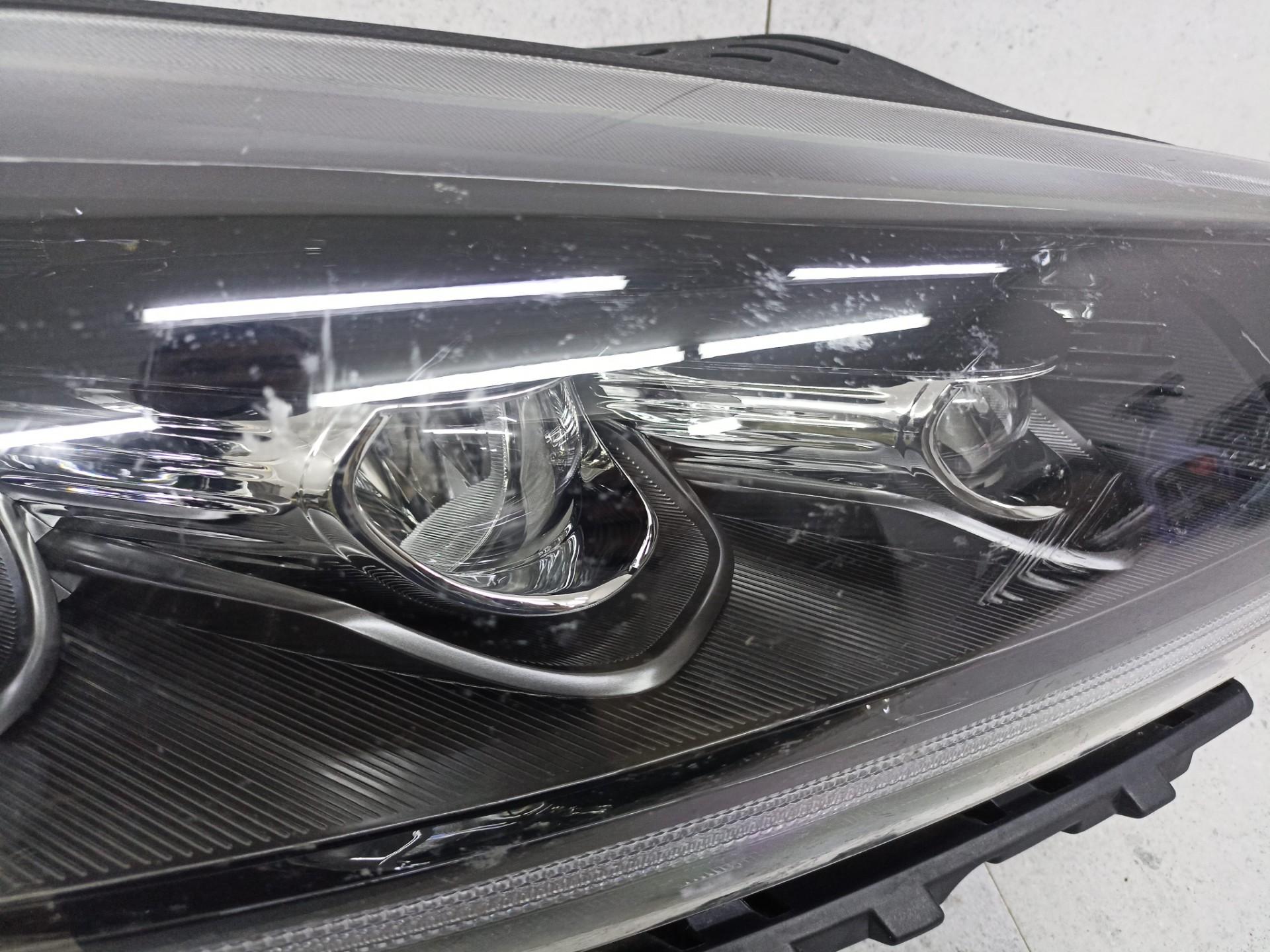 Правая LED фара Kia Sorento Peime 3 UM
