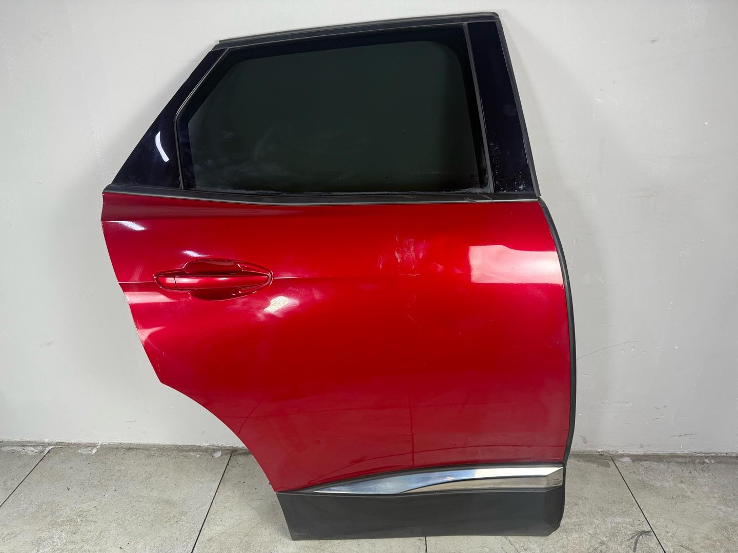Дверь PEUGEOT 3008 P84E 2016+ задняя правая (б/у)Марка: PEUGEOTМодель: 3008Год: 2016+Кузов: P84EНомер и производитель: 9812317080 Peugeot-Citroenесть легкие дефекты
