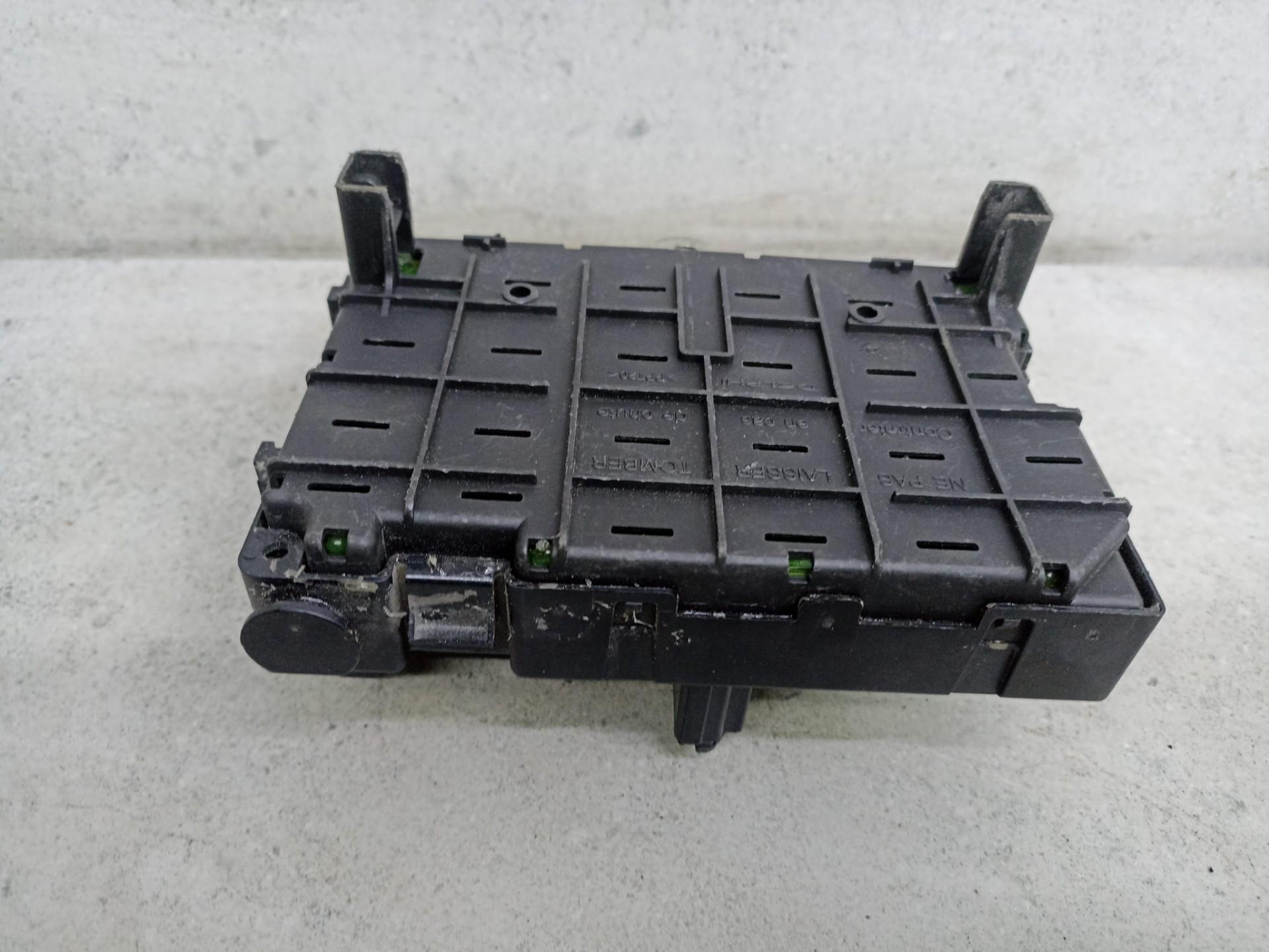 Блок предохранителей BSM B4 Peugeot Citroen , 9650663980