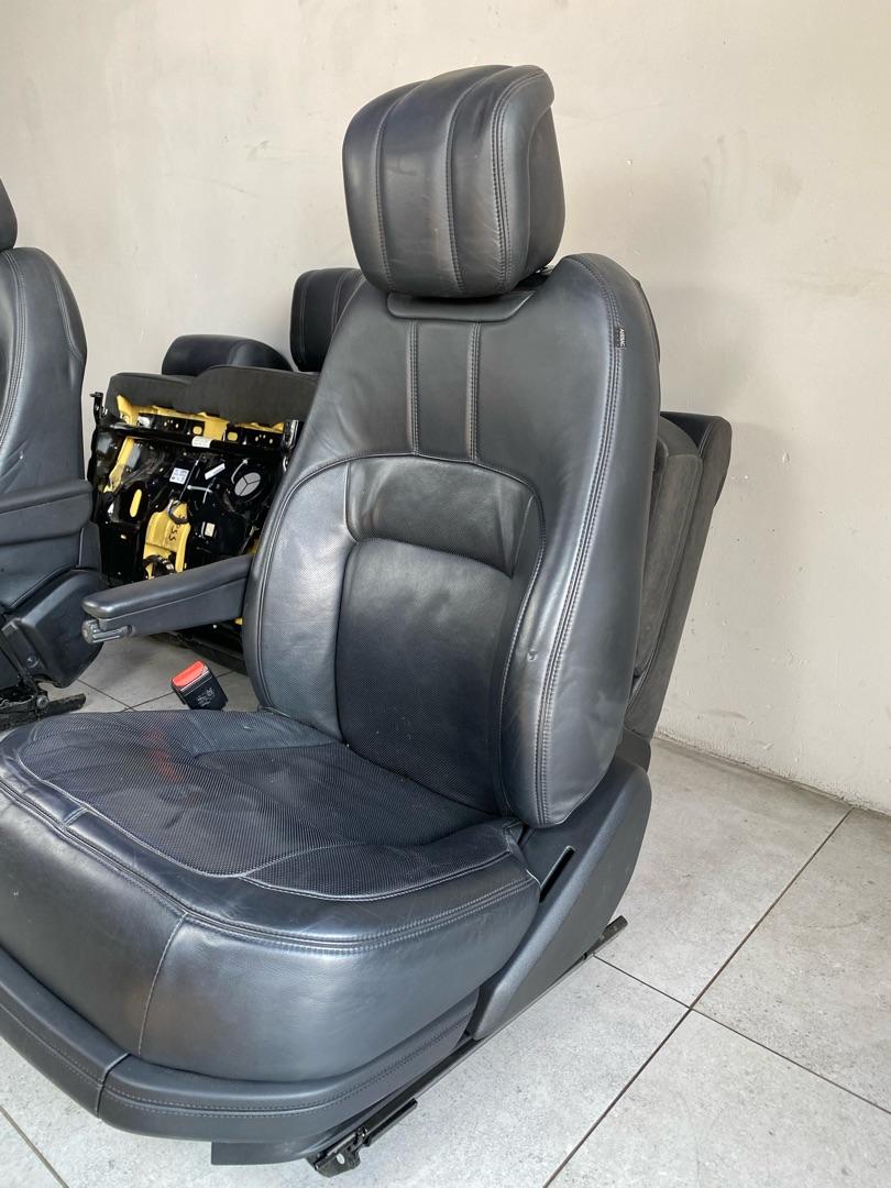 Комплект сидений Range Rover Sport 2 L494 2013-2022 Комплект сидений черная перфарированная кожа (Вентиляция,  подогрев) 2018г. для Ленд Ровер Рендж Ровер Спорт SPORT II,  оригинал,  б/у в хорошем состоянии.   Подходит для кузова: —Land Rover Range Rover 