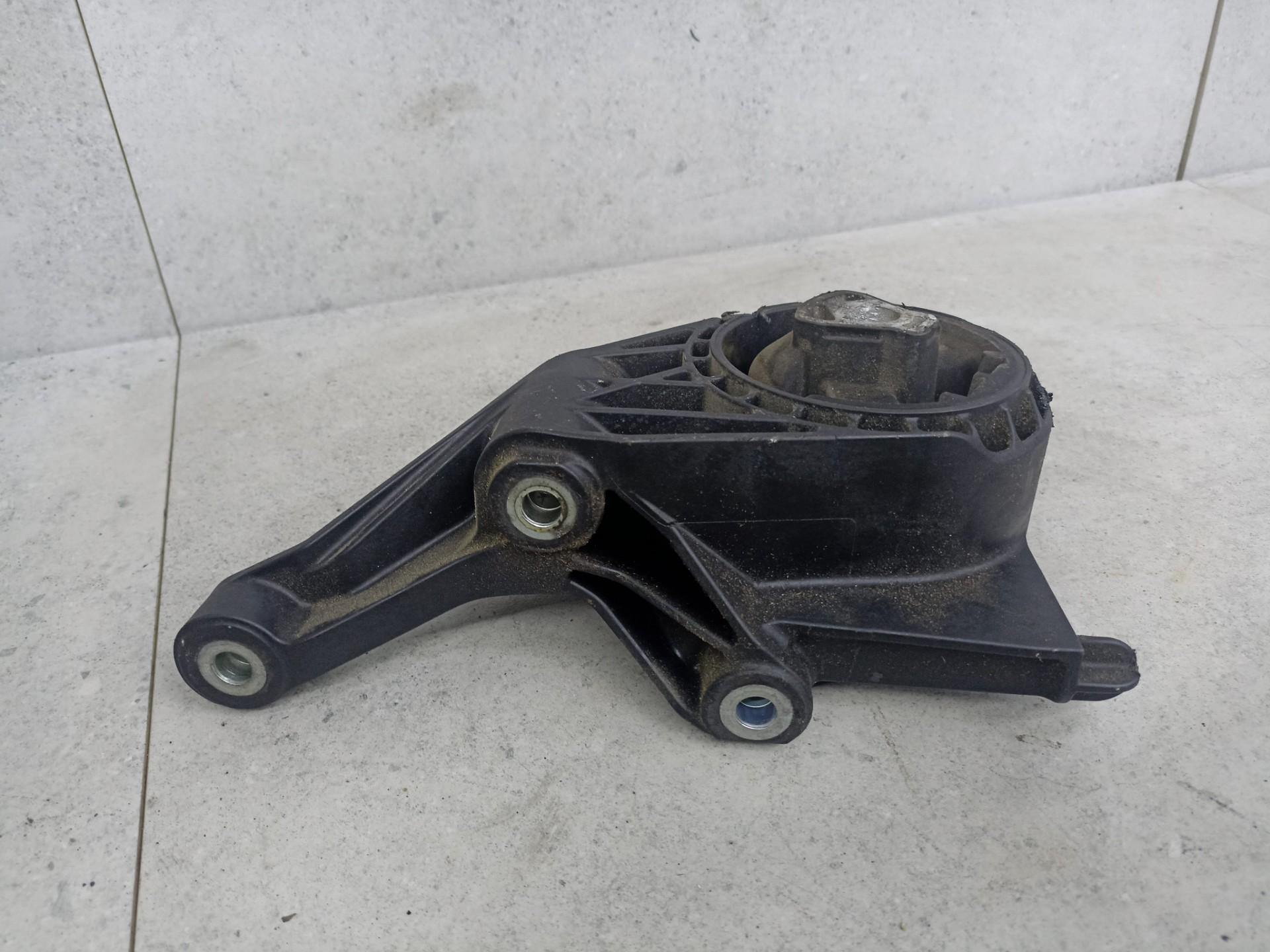 Подушка двигателя opel Chevrolet