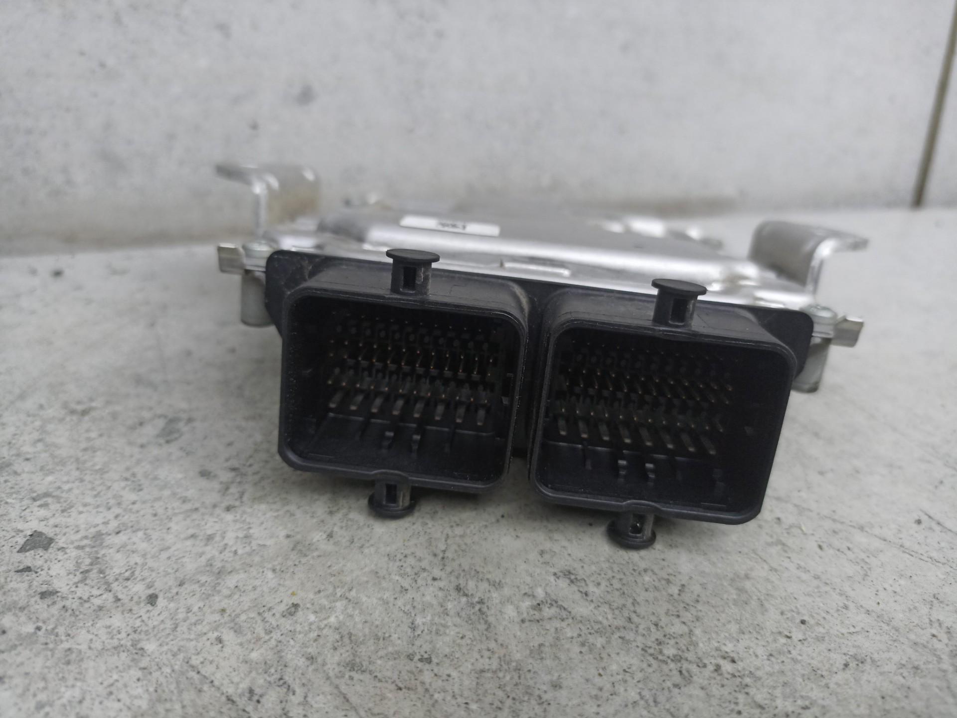 Блок управления двс suzuki SX4 M16A 2013
