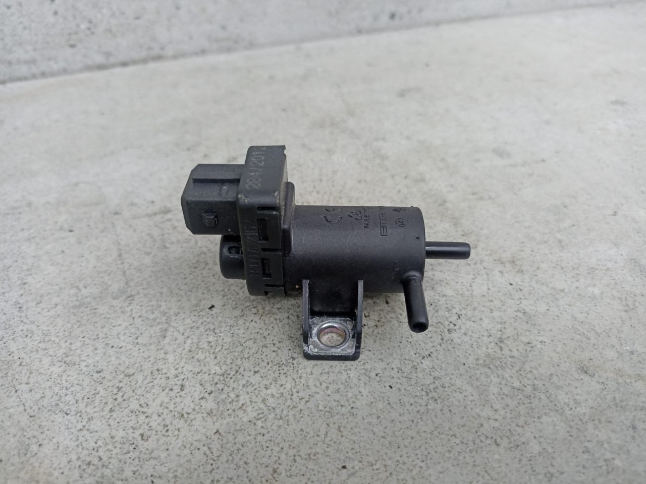 электромагнитный клапан Renault Megane 3 поколение 2012, 8200762162 - фото №1