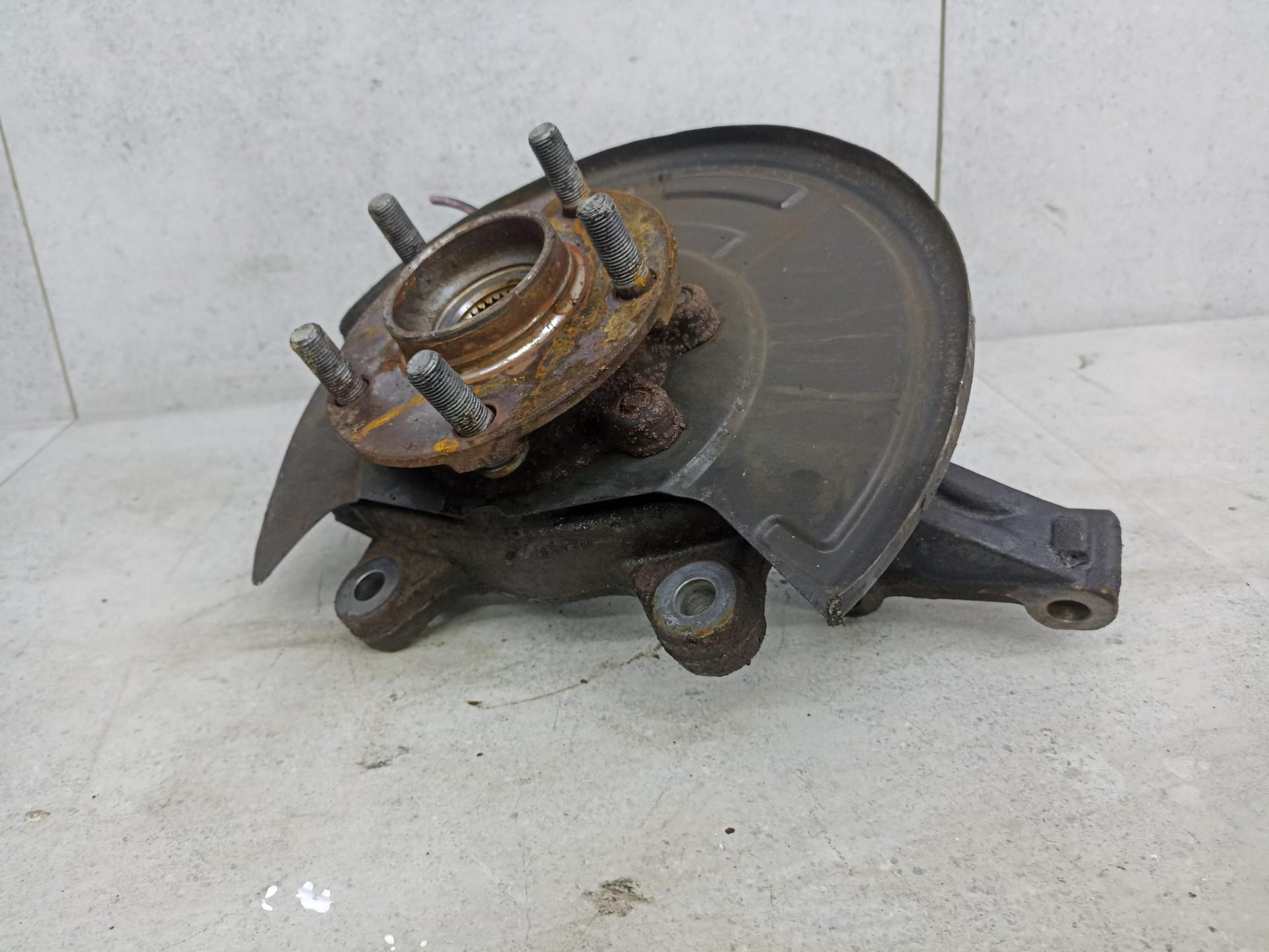 Кулак поворотный Nissan Teana J32 2008-2014 передний правый