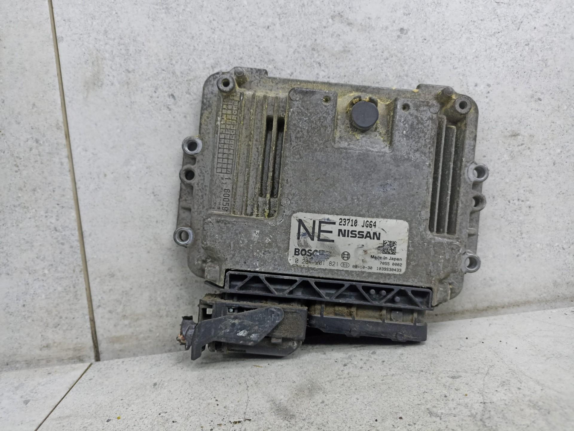 Блок управления двигателем Nissan T31 QR25 DE