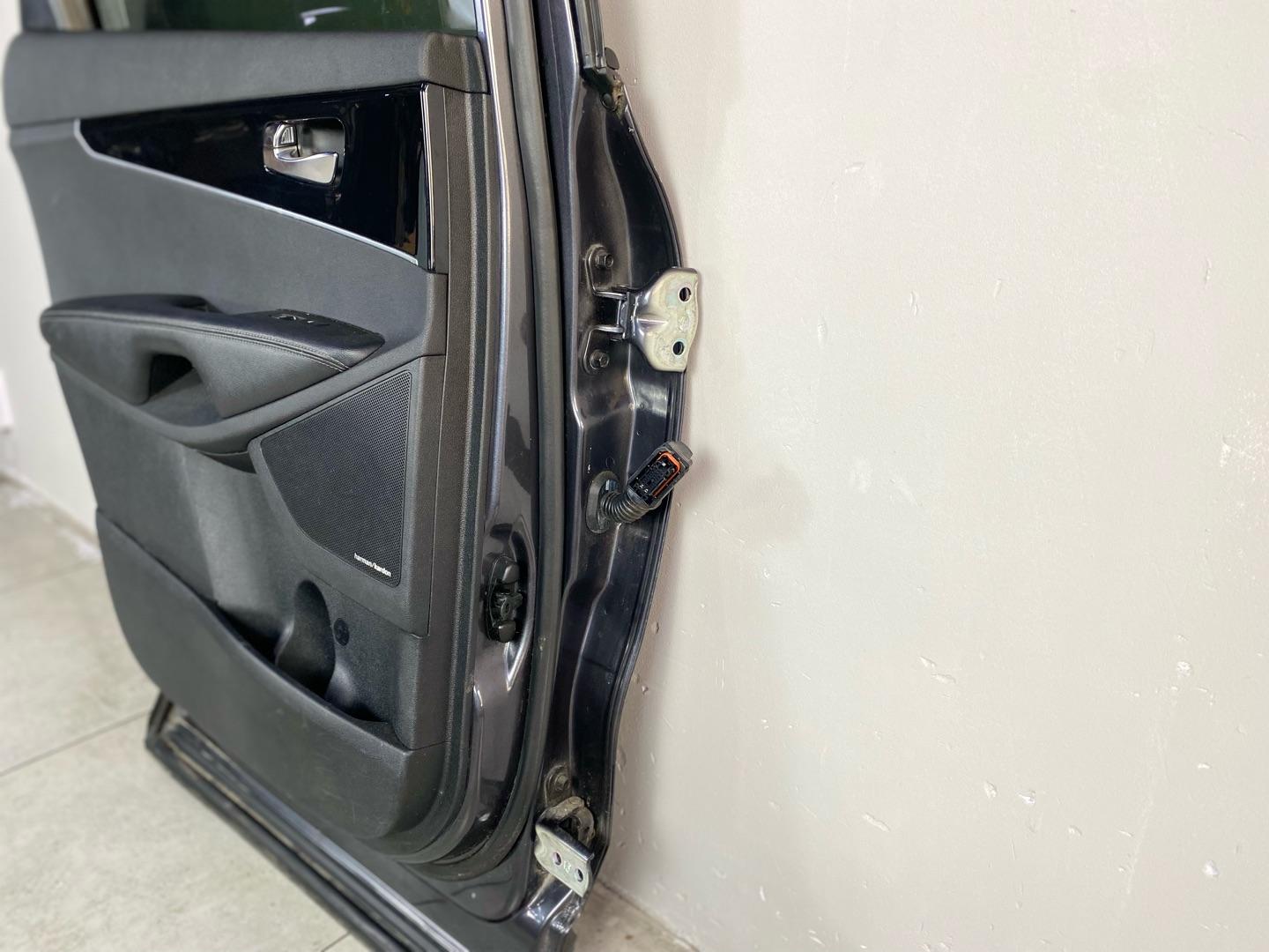 Дверь задняя левая  KIA Sorento Prime 2019г, 77003-C5000 77003C5000 ПРОДАЕТСЯ КАК НА ФОТО Отличное состояние,  оригинал,  деталь именно та,  что на фото.