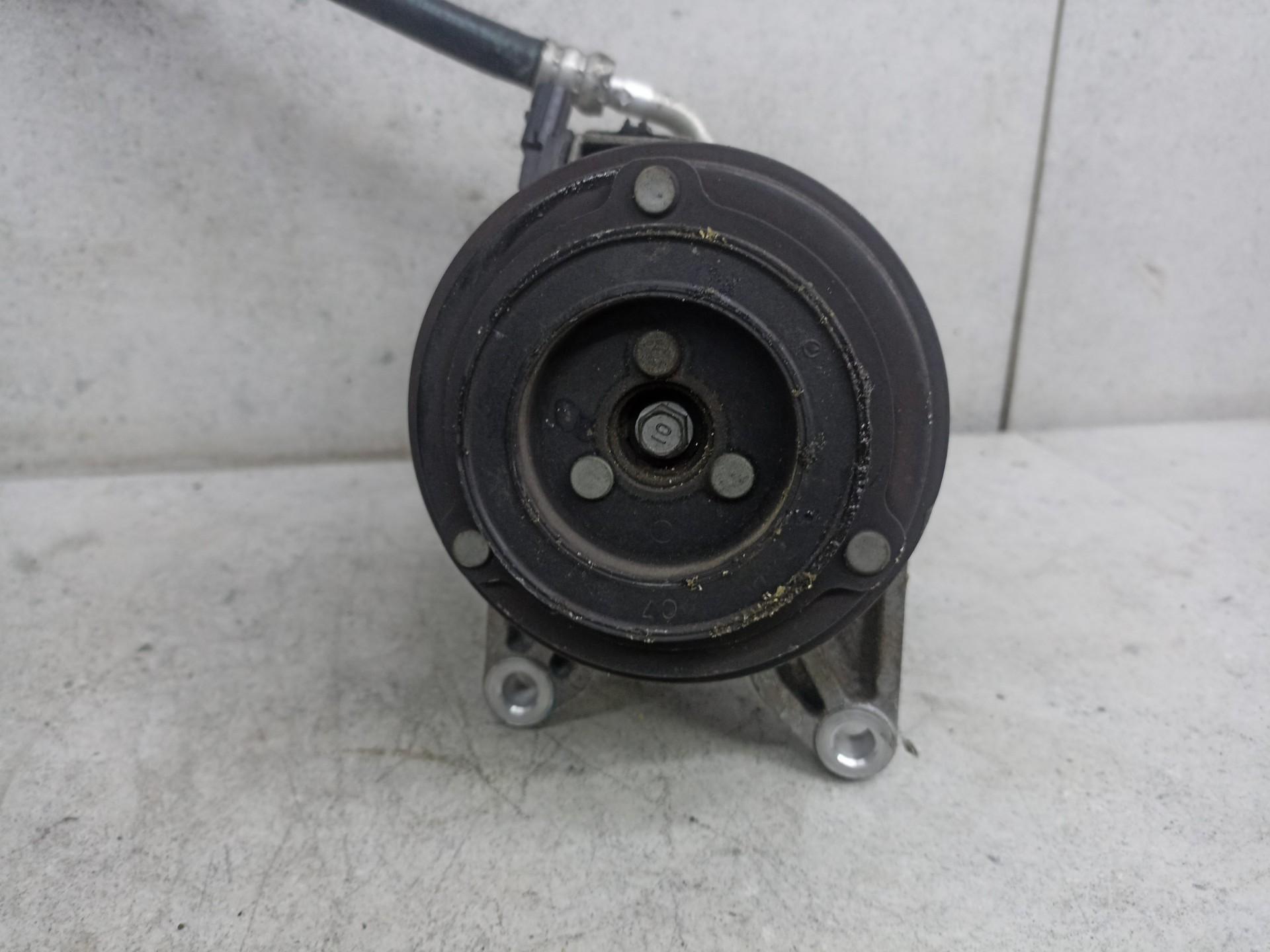 Компрессор кондиционера nissan elgrand PE52 VQ35 Murano z51 3.5