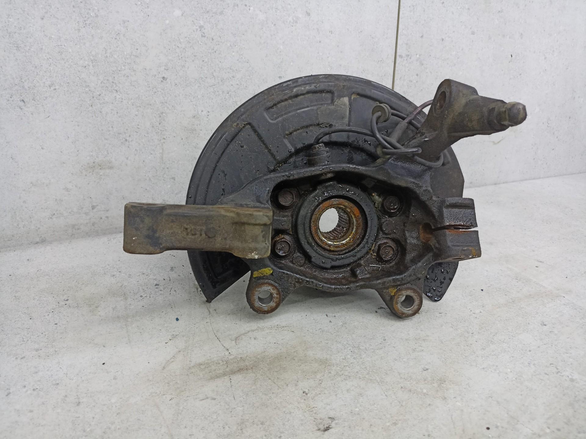 Кулак поворотный Nissan Teana J32 2008-2014 передний правый