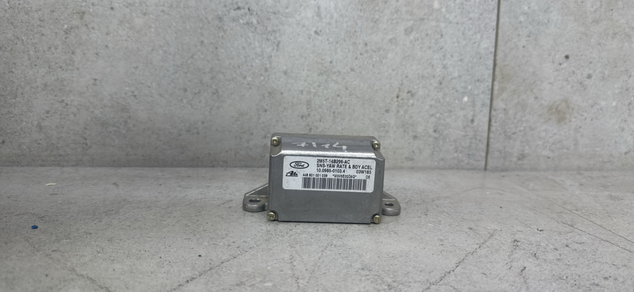 датчик ускорения Jaguar S-Type 1 поколение (1999 - 2004), 2M5T-14B296-AC - фото №1