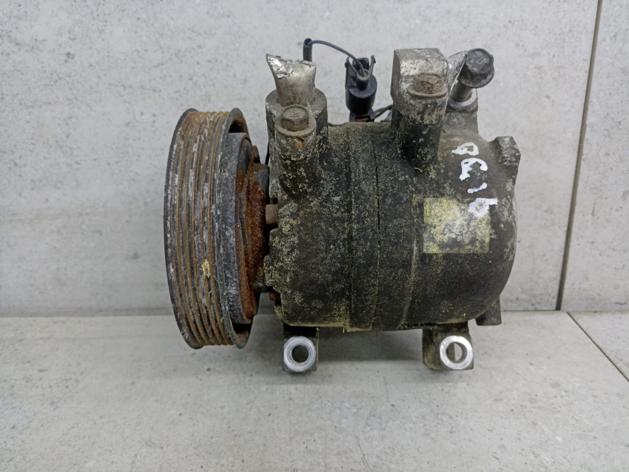 компрессор кондиционера Nissan Primera P12 2008, 1.6 л., QG16DE, бензин, 2763095F0A - фото №1