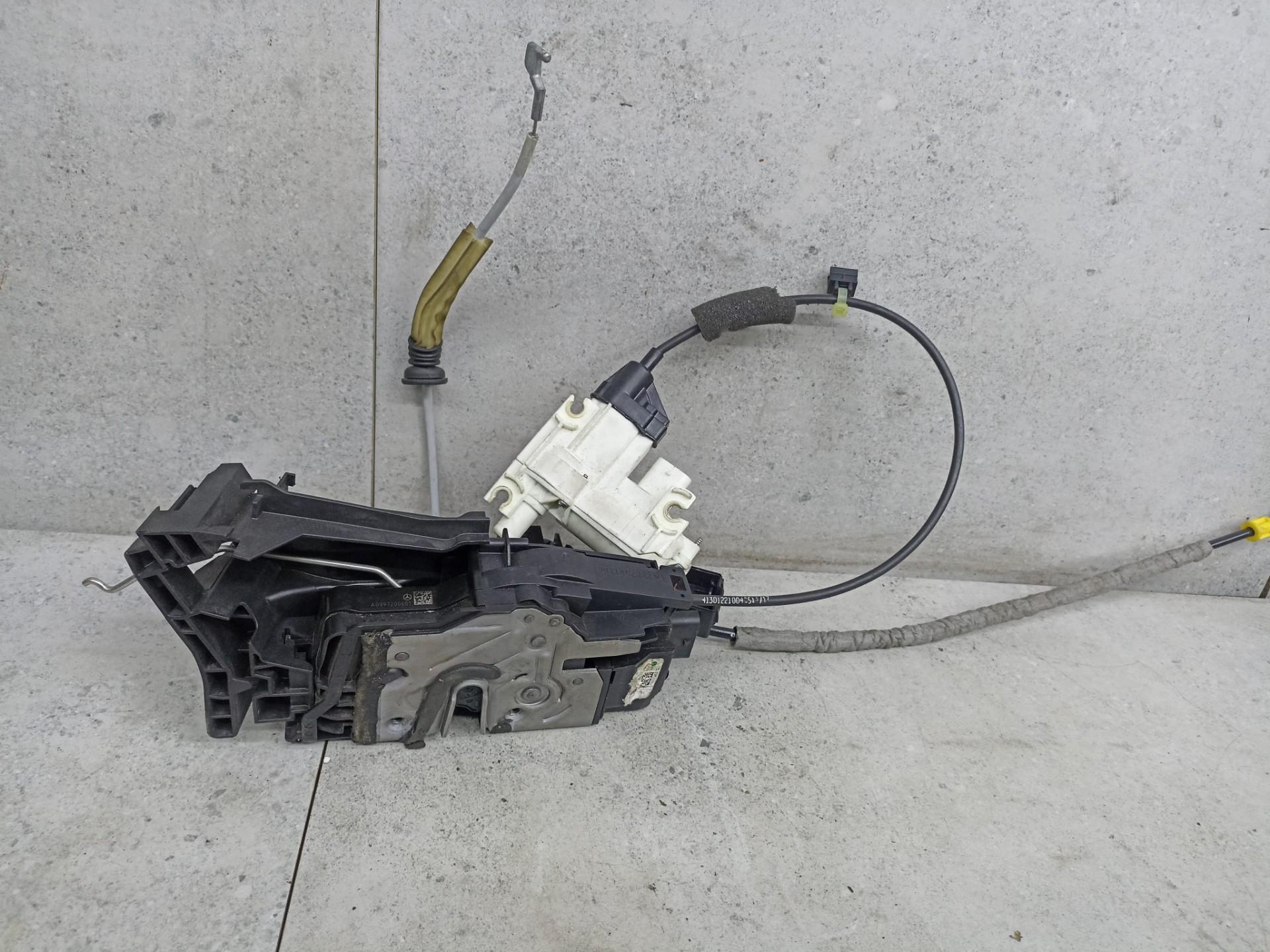 Замок двери передней правой A0997200601 Mercedes-Benz S W222, с доводчиком