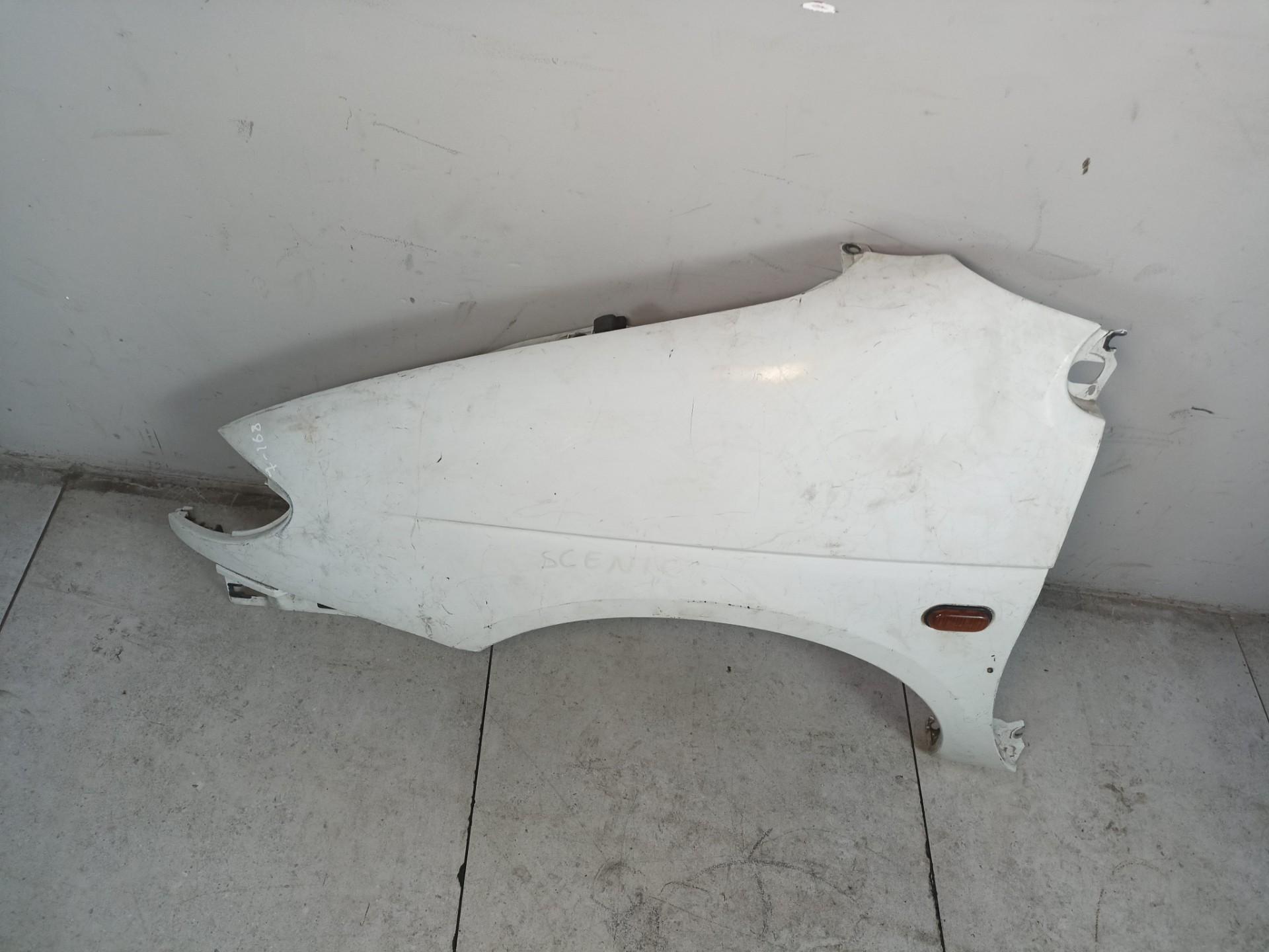 Крыло переднее левое Renault Scenic 1998