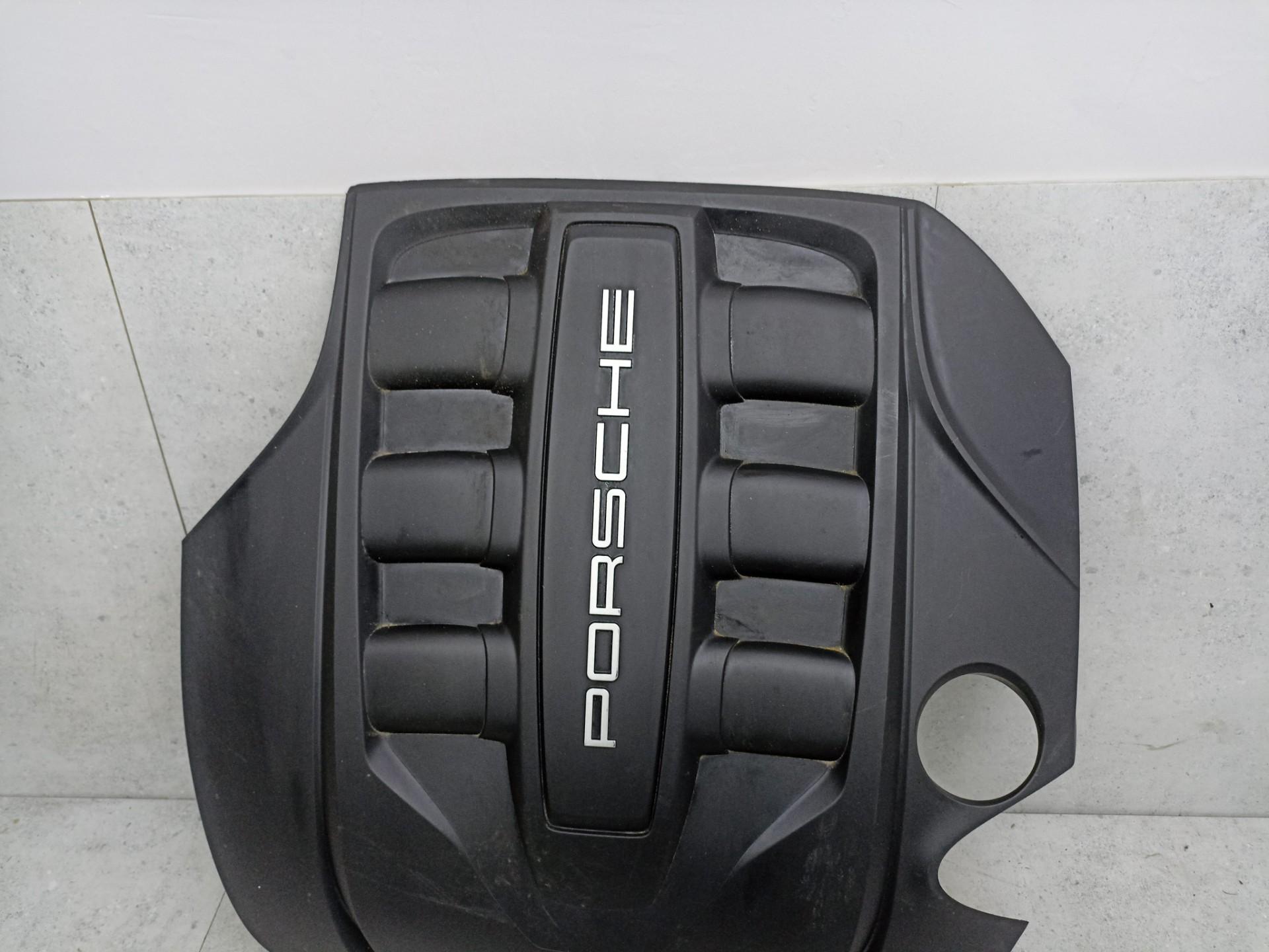 Крышка двигателя Porsche Panamera 970