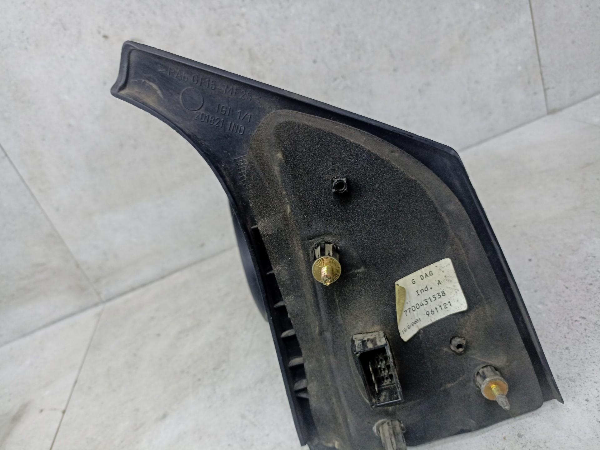 Левое зеркало бокового вида на Renault Scenic 7700431538,  три контакта