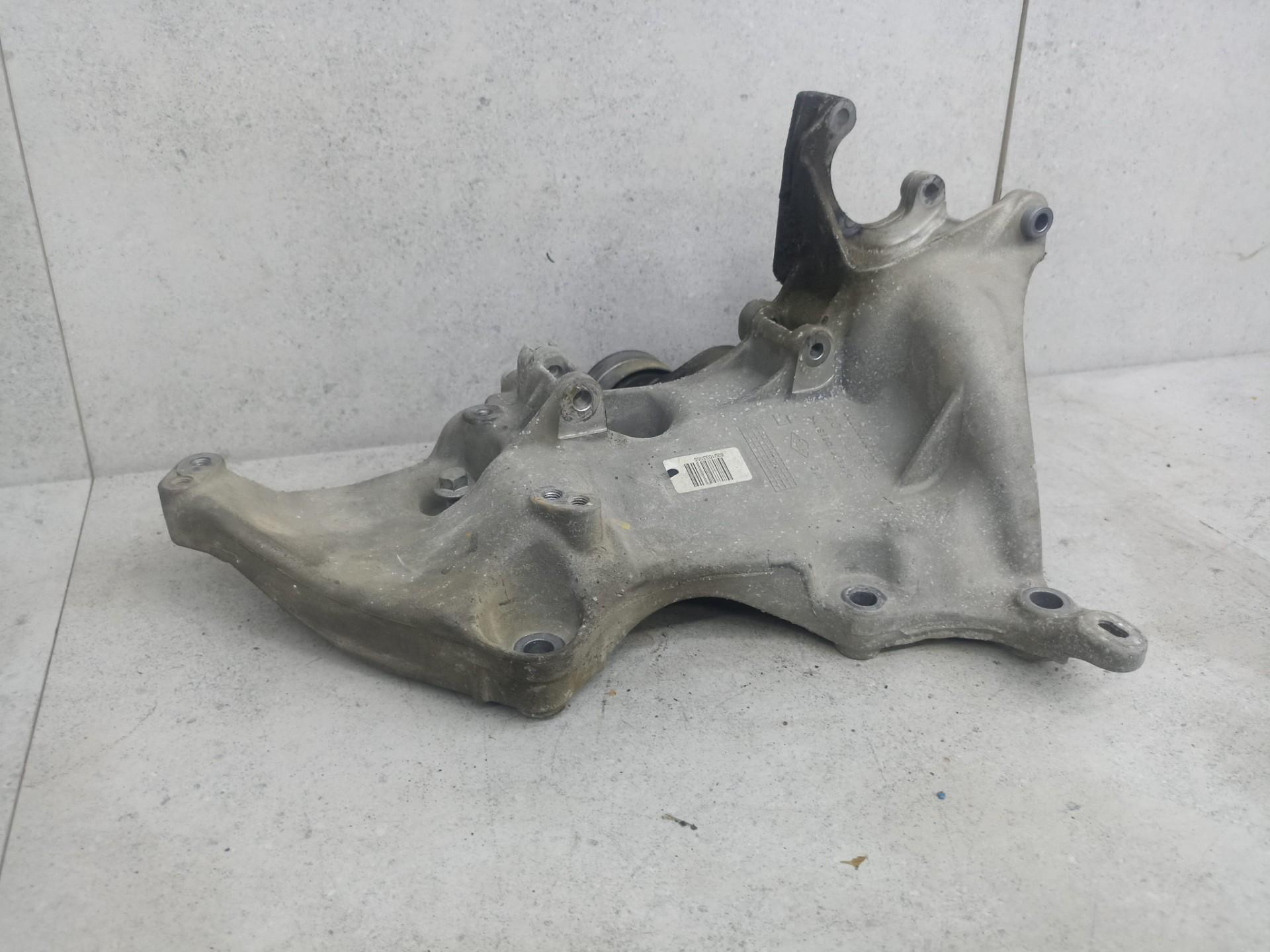 Кронштейн генератора Renault duster f4r Nissan Terrano 2.0