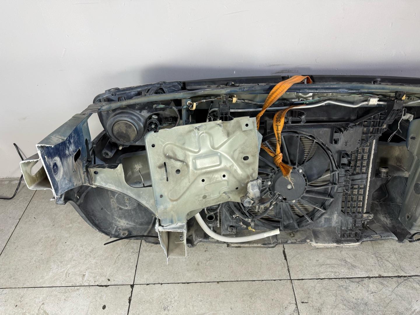 Ноускат RENAULT DUSTER 1 (контракт)Марка: RENAULTМодель: DUSTERКузов: 1Номер и производитель: 651000987R RenaultВ наличии на складе . Состояние полностью соответствует приложенным фотографиям.Мopда в сбope,  nose cut,  срез,  ноускат RENAULT DUSTER 1 РЕНО
