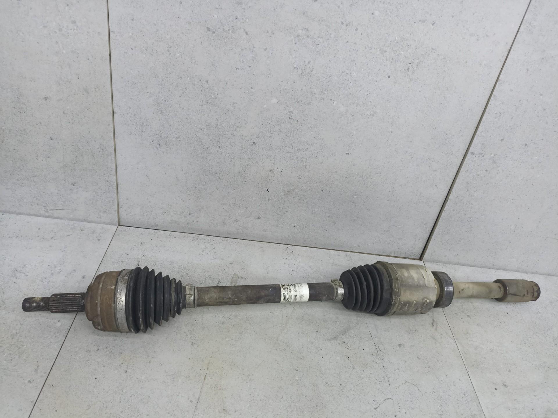 Привод передний правый  Renault Duster 1 поколения 2010-2015  Nissan Terrano D10 Двигатель F4R 2.0 2WD АКПП