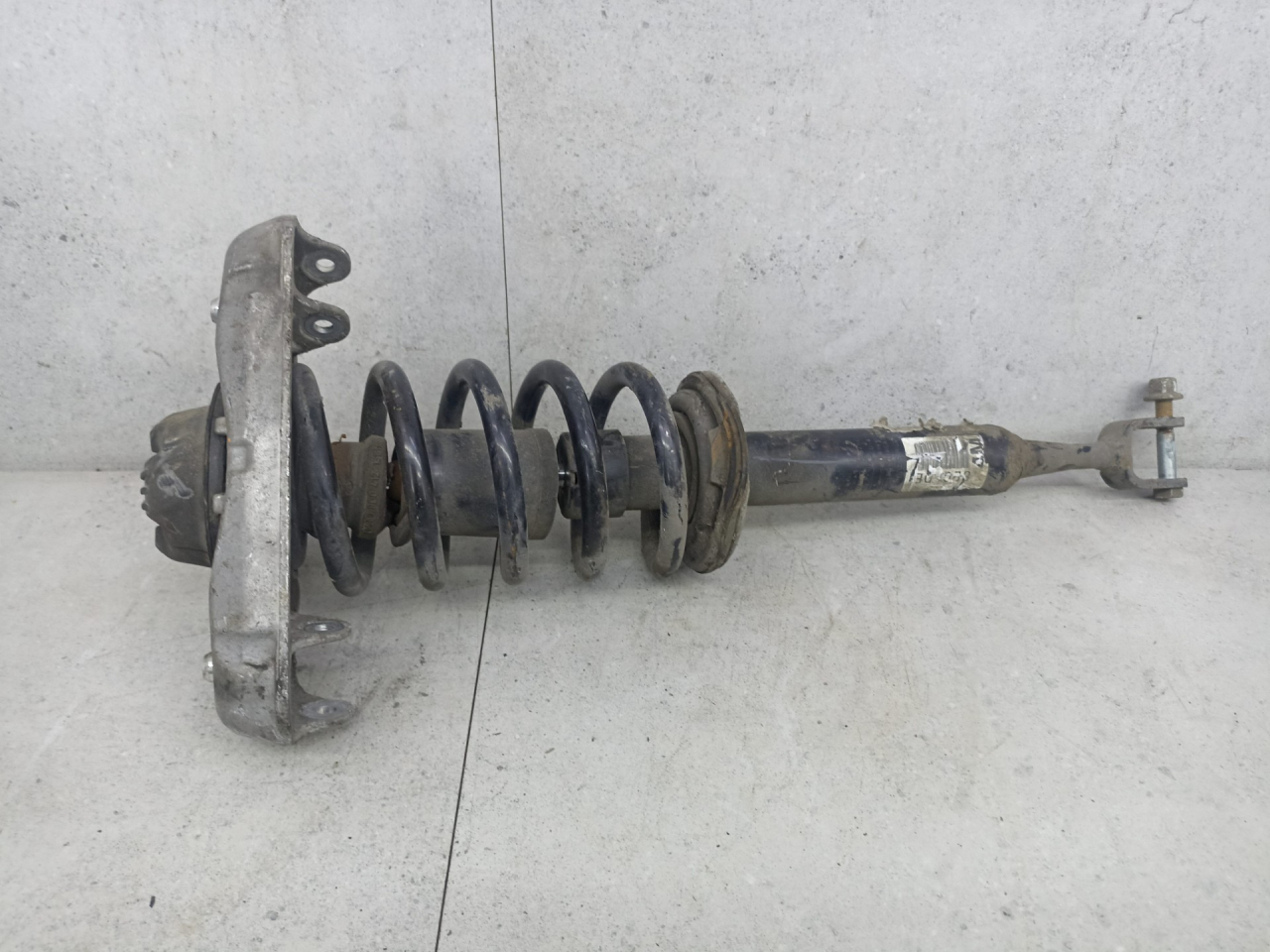 амортизатор передний Audi A4 B7 2007, 8E0413031DE - фото №1