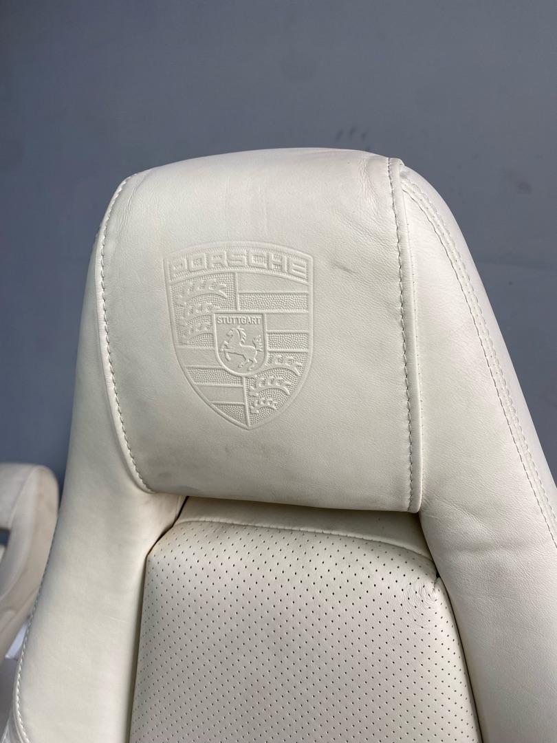 Комплект сидений Porsche Panamera 4s 970  Комплект сидений кожа,  с электрорегулировками Porsche Panamera 4s 970  2016г.,  оригинал,  б/у в хорошем состоянии.   Подходит для кузова: — Porsche Panamera 4s 2013-2016 (970 рестайлинг)