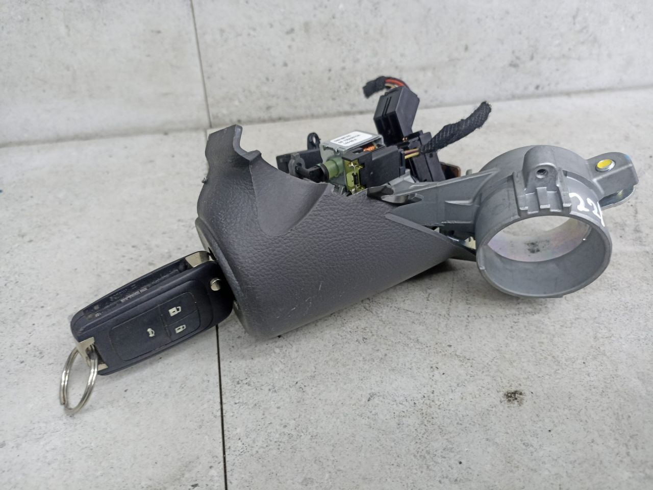 замок багажника Chevrolet Cruze 1 поколение 2011, 25799293 - фото №1